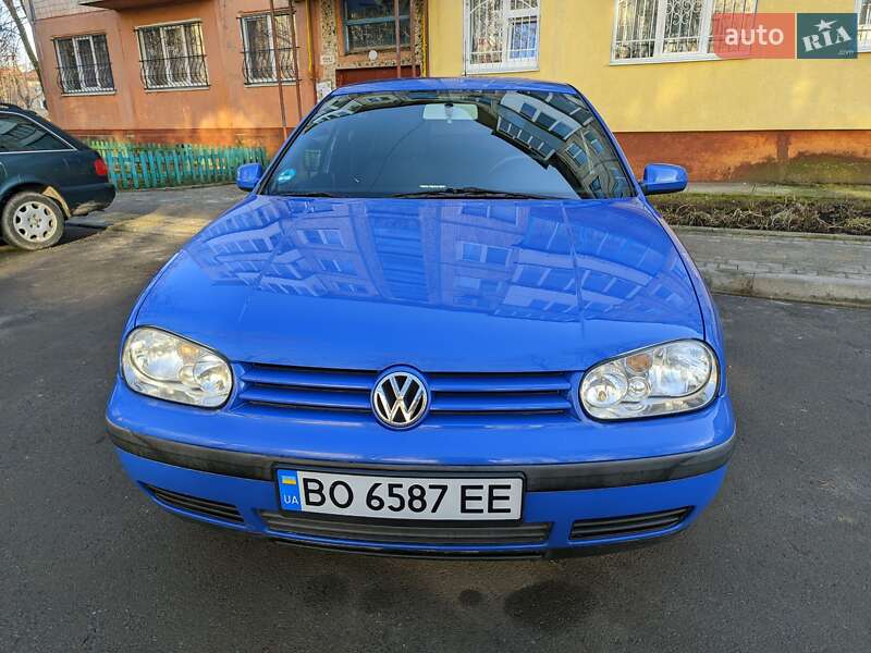 Volkswagen Golf (2001)