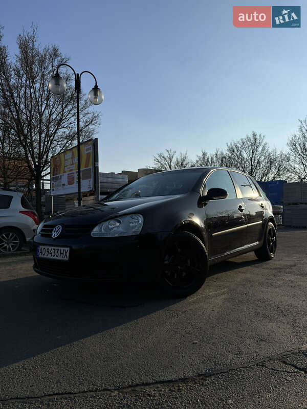 Volkswagen Golf (2005)