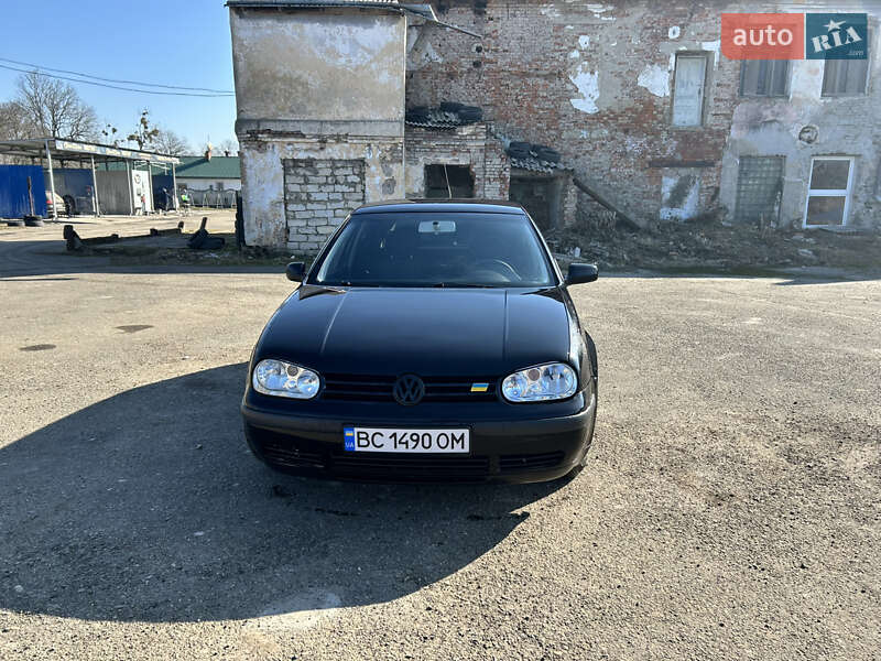 Volkswagen Golf (2000)