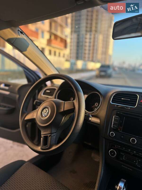 Volkswagen Golf (2011)