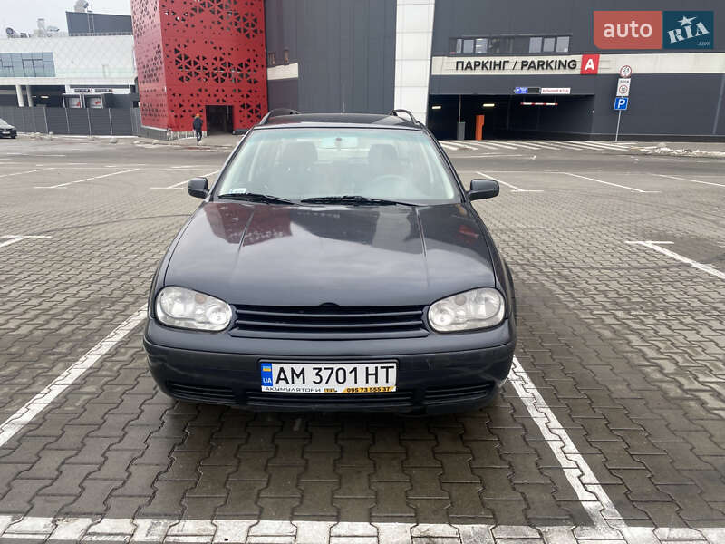 Volkswagen Golf (2000)