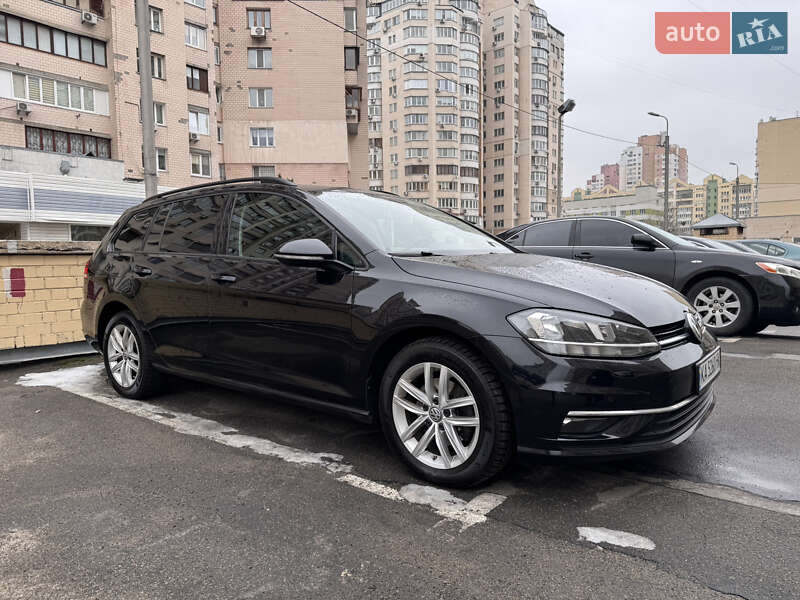 Volkswagen Golf (2017)