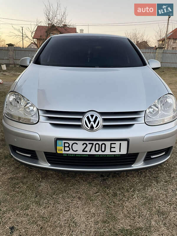 Volkswagen Golf (2005)