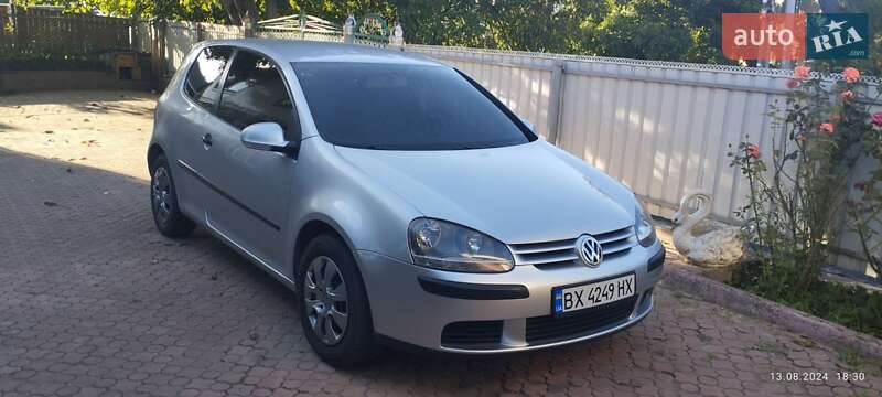 Volkswagen Golf (2004)