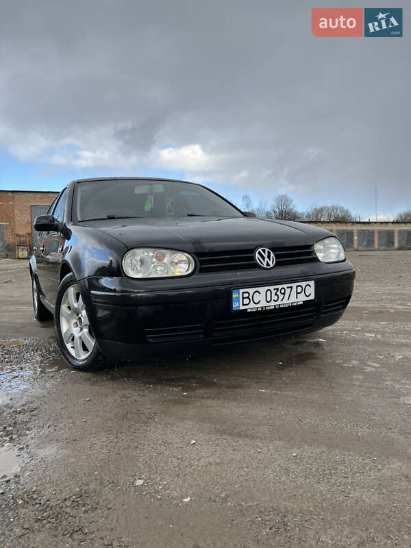 Volkswagen Golf (2003)