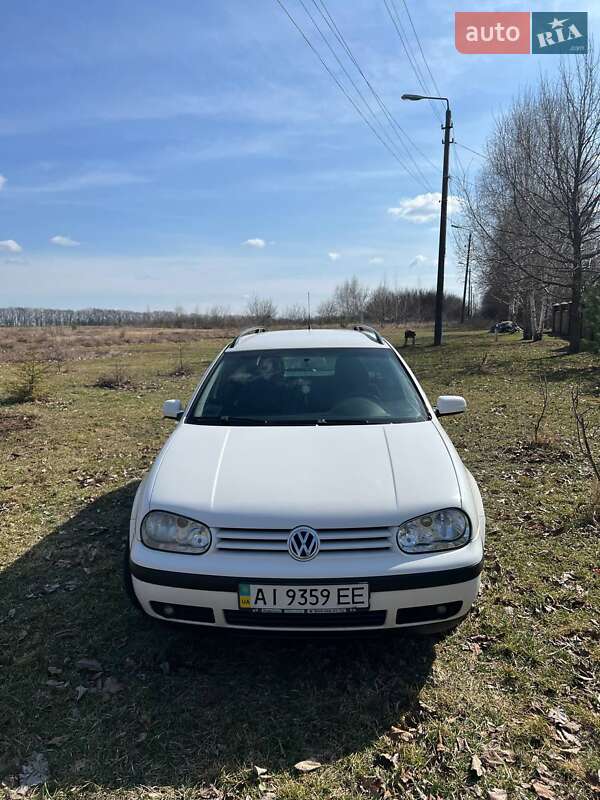Volkswagen Golf (2003)