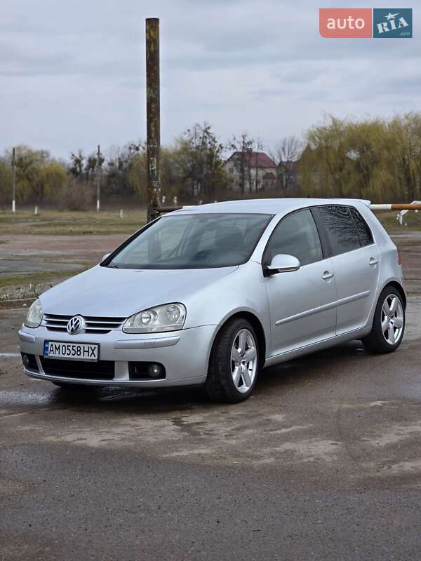 Volkswagen Golf (2005)