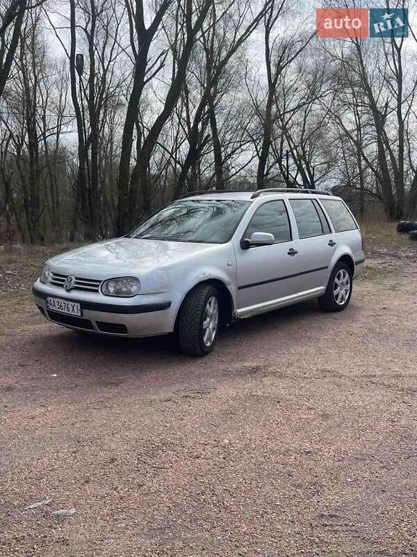 Volkswagen Golf (2003)