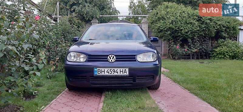 Volkswagen Golf (2003)