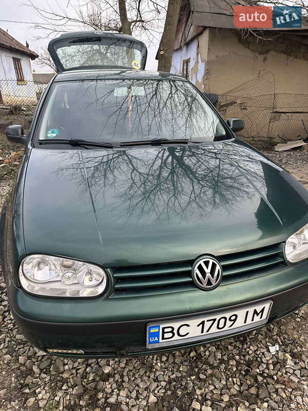 Volkswagen Golf (2000)
