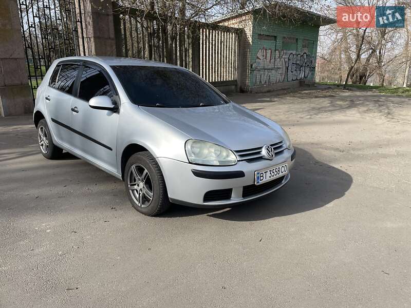 Volkswagen Golf (2005)