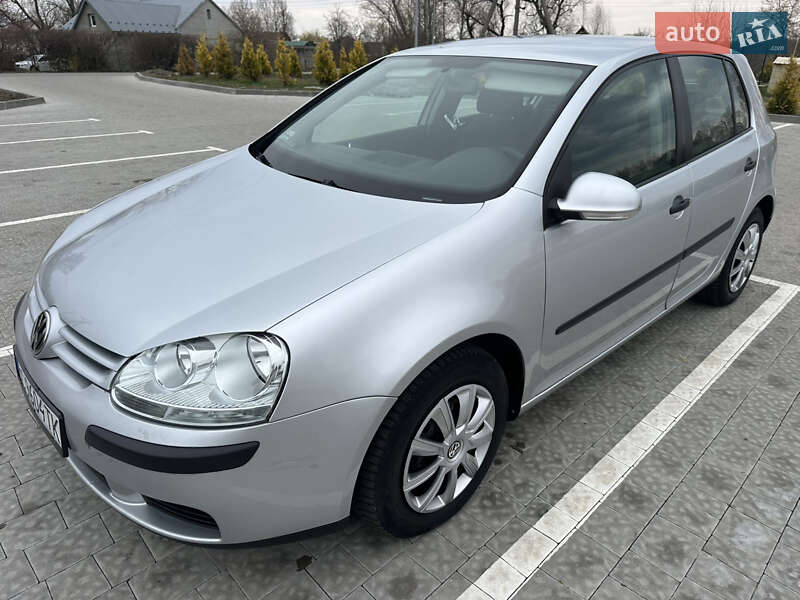 Volkswagen Golf (2005)