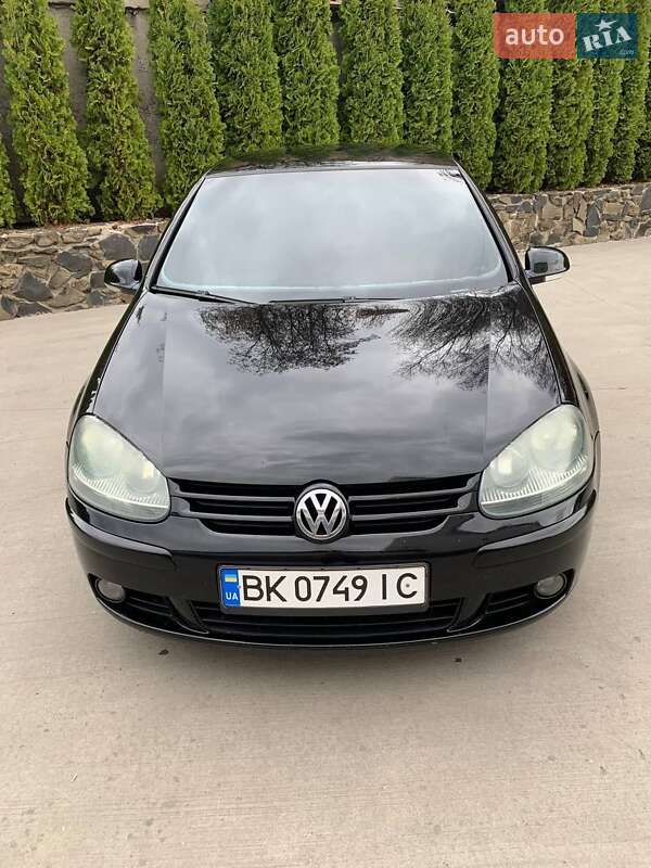 Volkswagen Golf (2004)