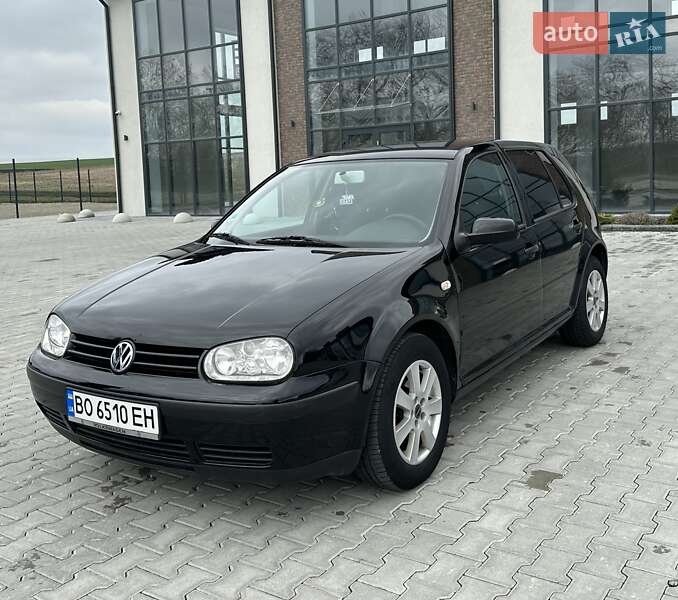 Volkswagen Golf (2002)