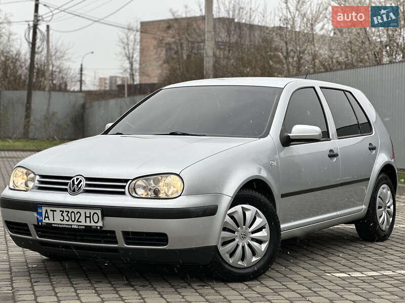 Volkswagen Golf (2002)