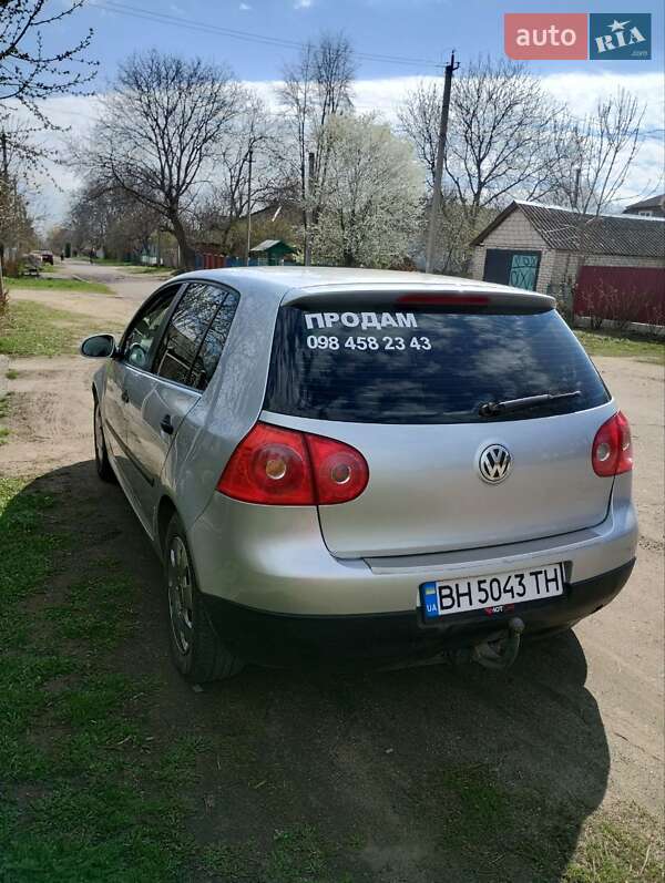 Volkswagen Golf (2005)