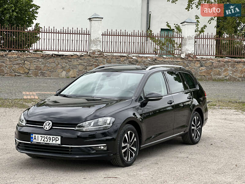 Volkswagen Golf (2020)