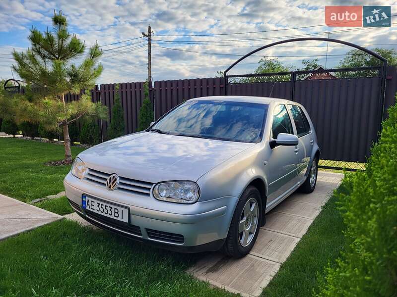 Volkswagen Golf (2000)