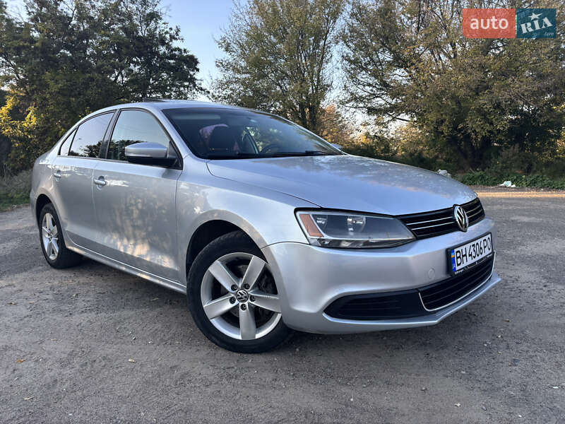 Volkswagen Jetta (2012)
