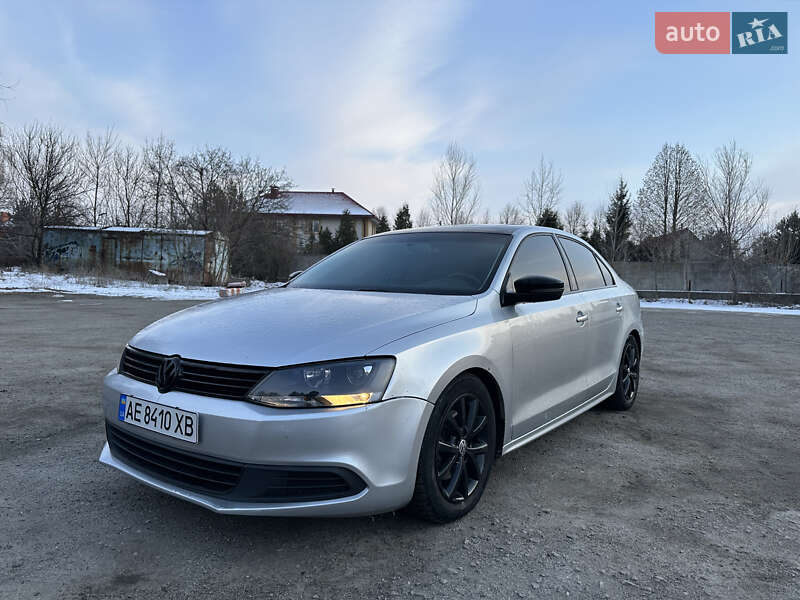 Volkswagen Jetta (2014)