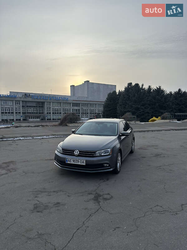 Volkswagen Jetta (2014)