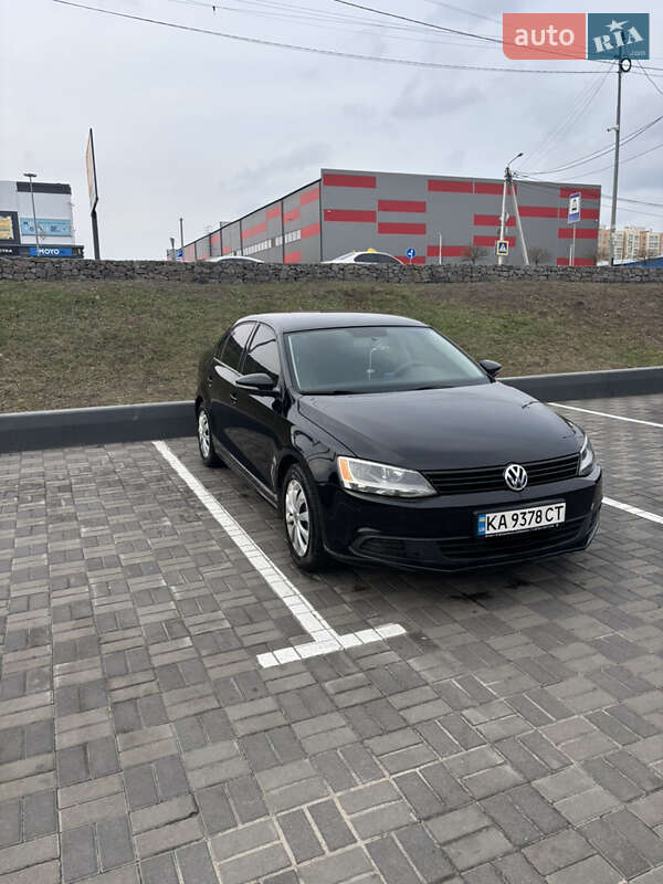 Volkswagen Jetta (2012)
