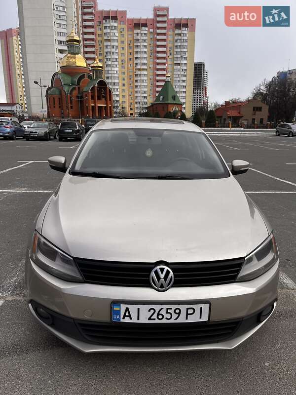 Volkswagen Jetta (2012)