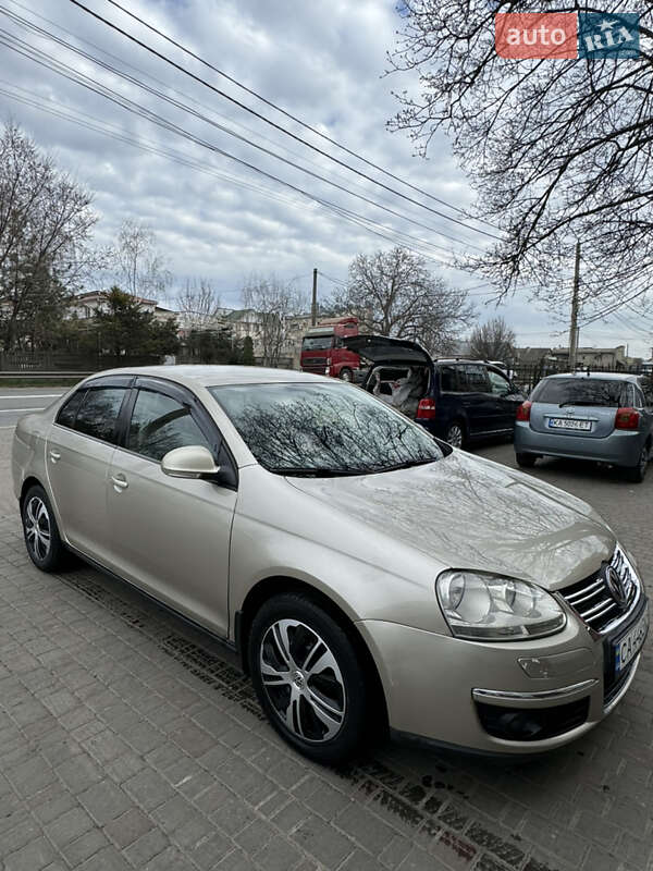 Volkswagen Jetta (2006)