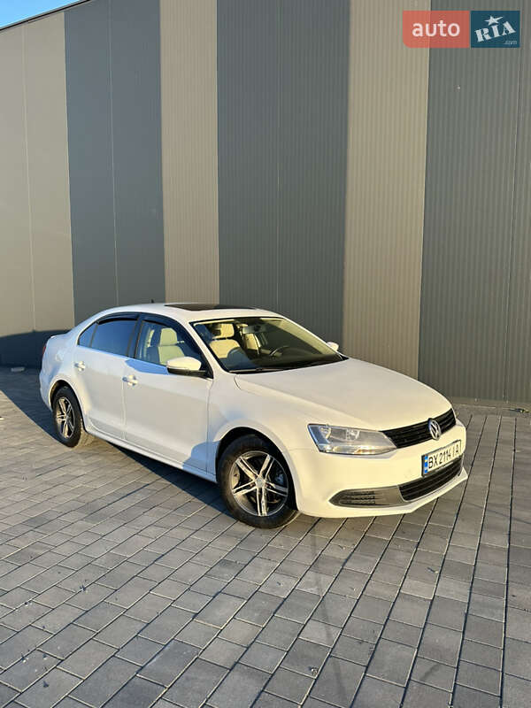 Volkswagen Jetta (2014)