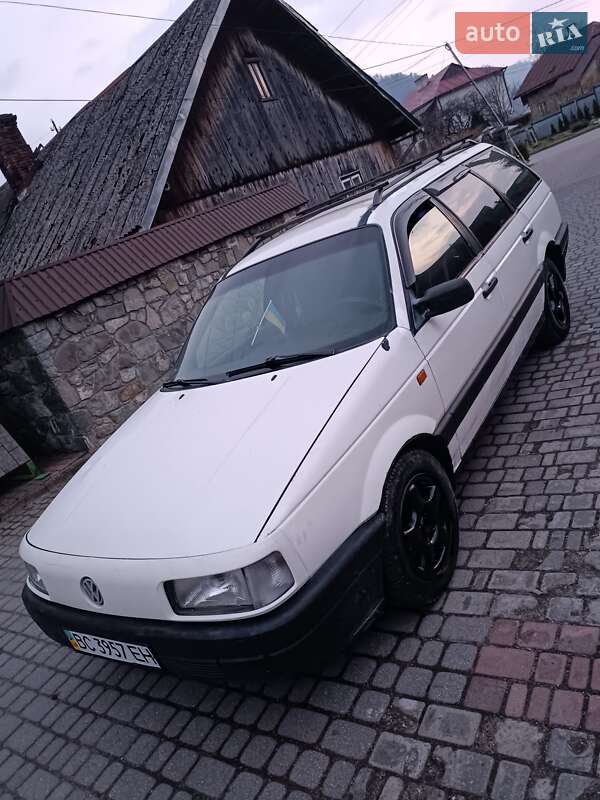 Volkswagen Passat (1993)
