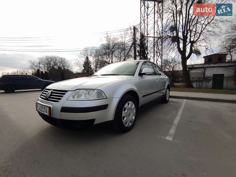 Volkswagen Passat (2004)