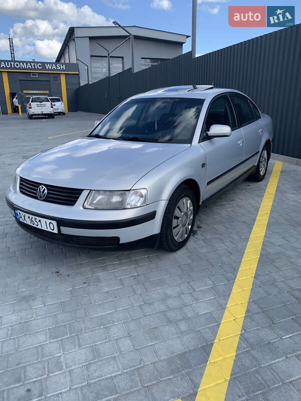 Volkswagen Passat (1998)