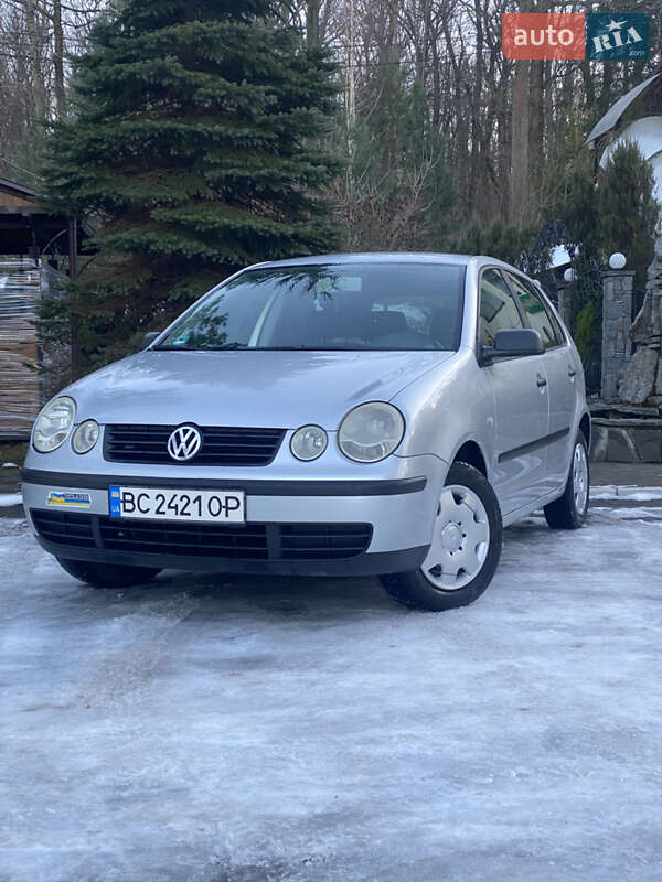 Volkswagen Polo (2003)
