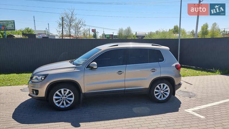 Volkswagen Tiguan (2012)