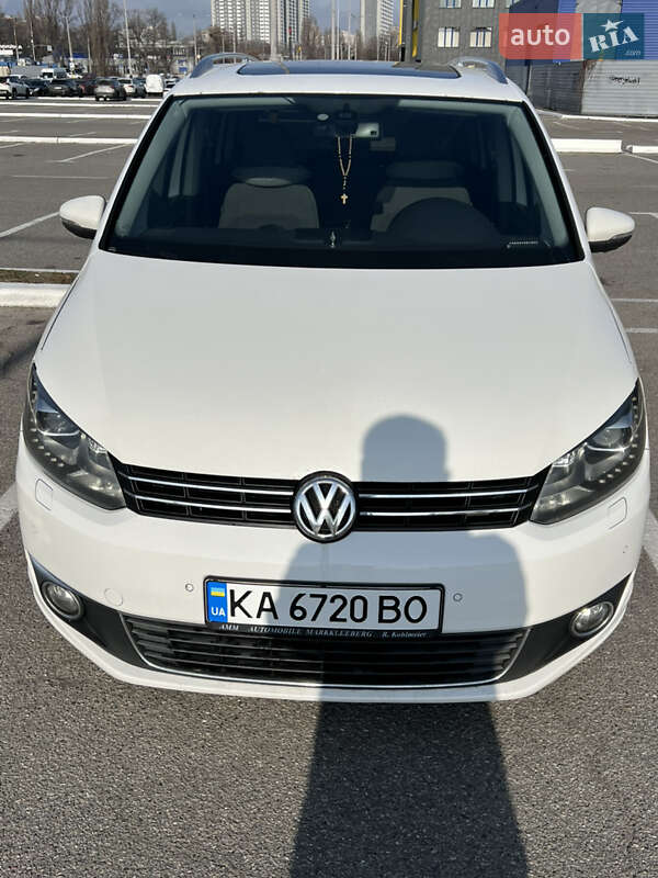 Volkswagen Touran (2011)