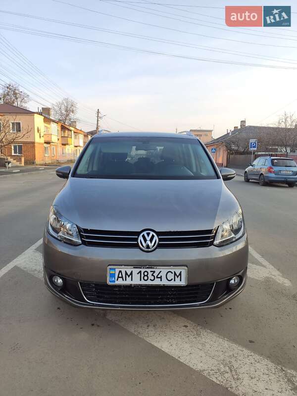Volkswagen Touran (2011)