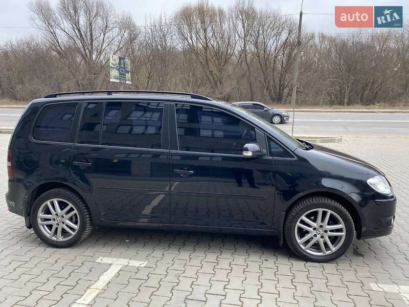 Volkswagen Touran (2008)