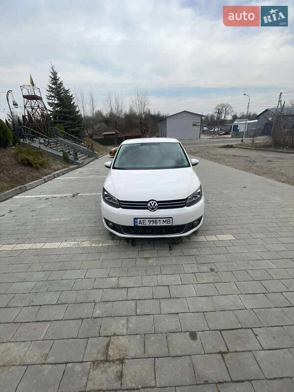 Volkswagen Touran (2011)
