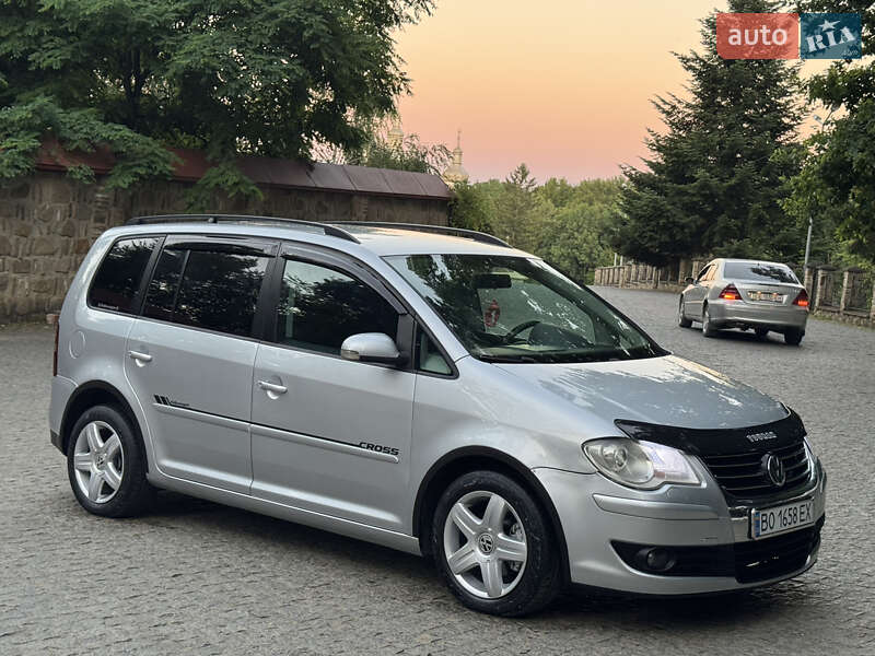 Volkswagen Touran (2007)