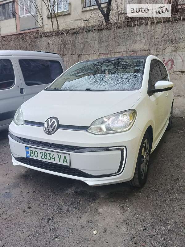 Volkswagen Up (2016)