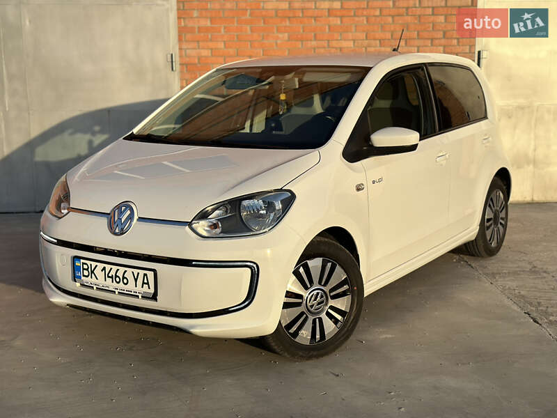 Volkswagen Up (2016)