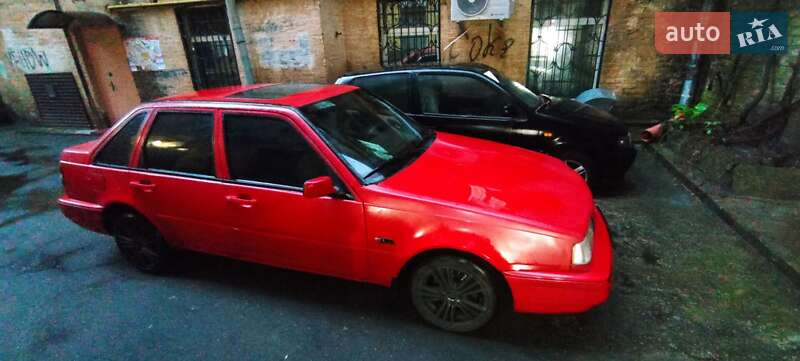 Volvo 440 (1996)