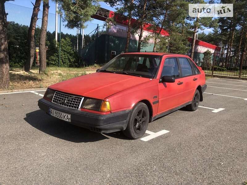 Volvo 440 (1989)