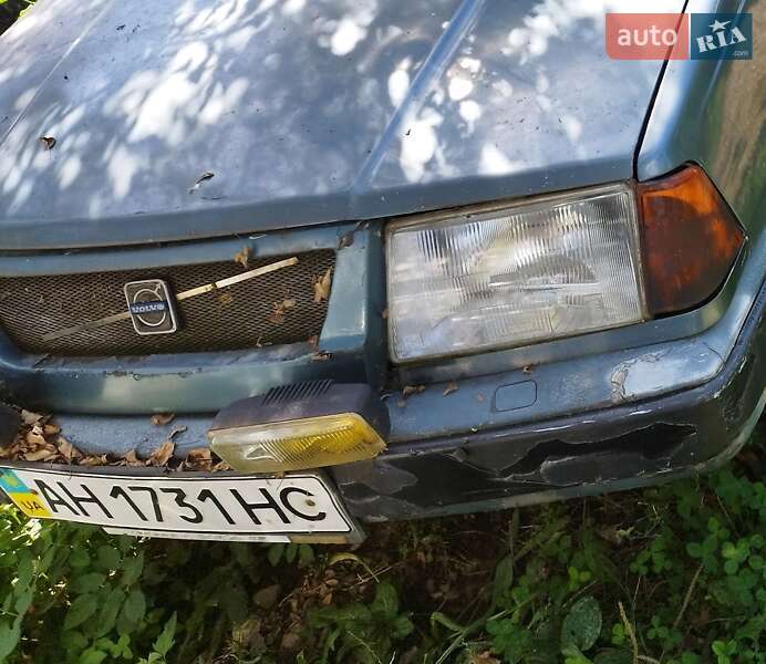 Volvo 440 (1989)