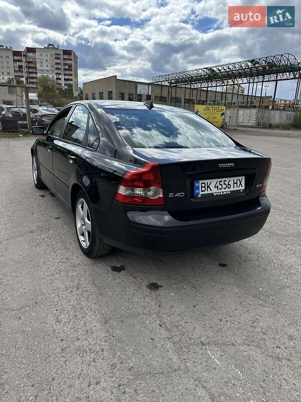 Volvo S40 (2005)
