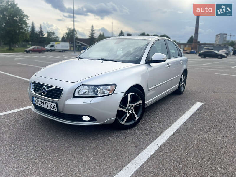 Volvo S40 (2011)