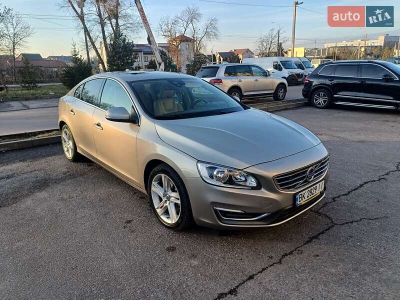 Volvo S60 (2014)