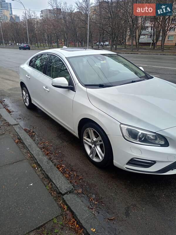 Volvo S60 (2014)