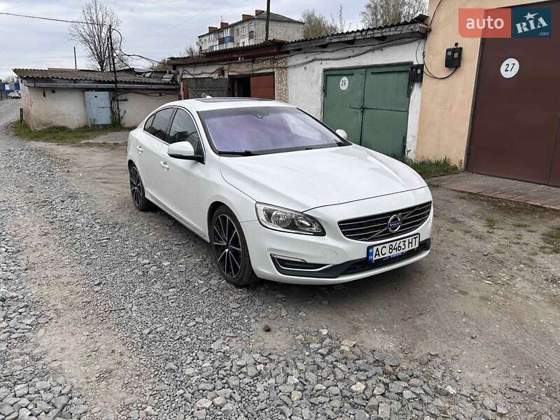 Volvo S60 (2016)