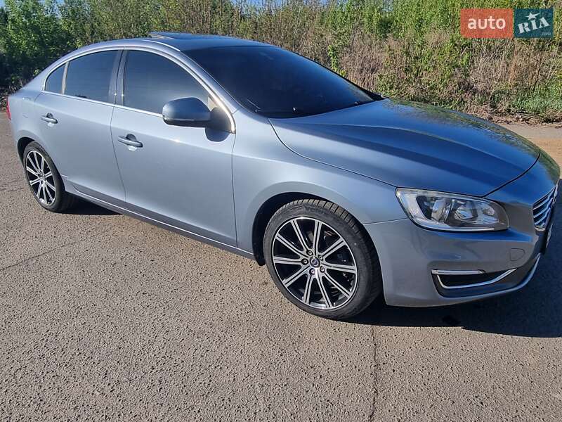 Volvo S60 (2016)